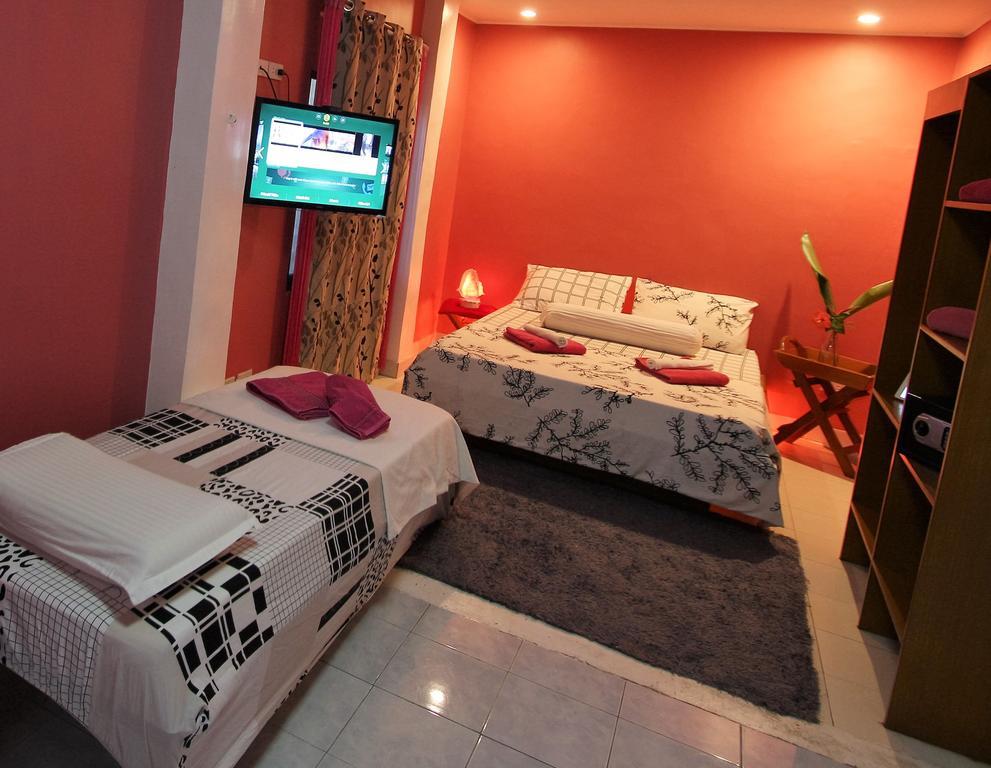 Blue Bamboo Hotel Balabag  Phòng bức ảnh