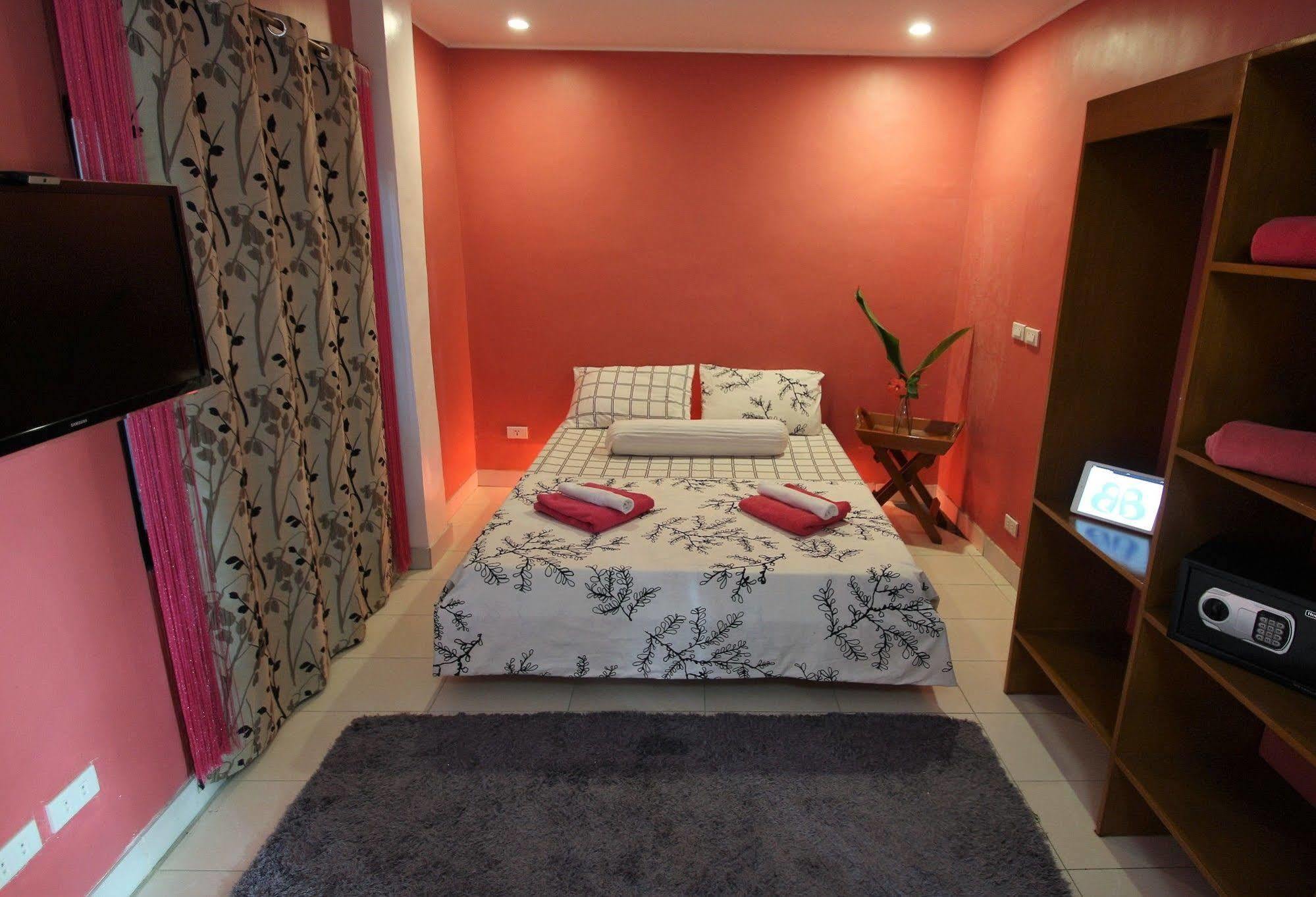 Blue Bamboo Hotel Balabag  Ngoại thất bức ảnh