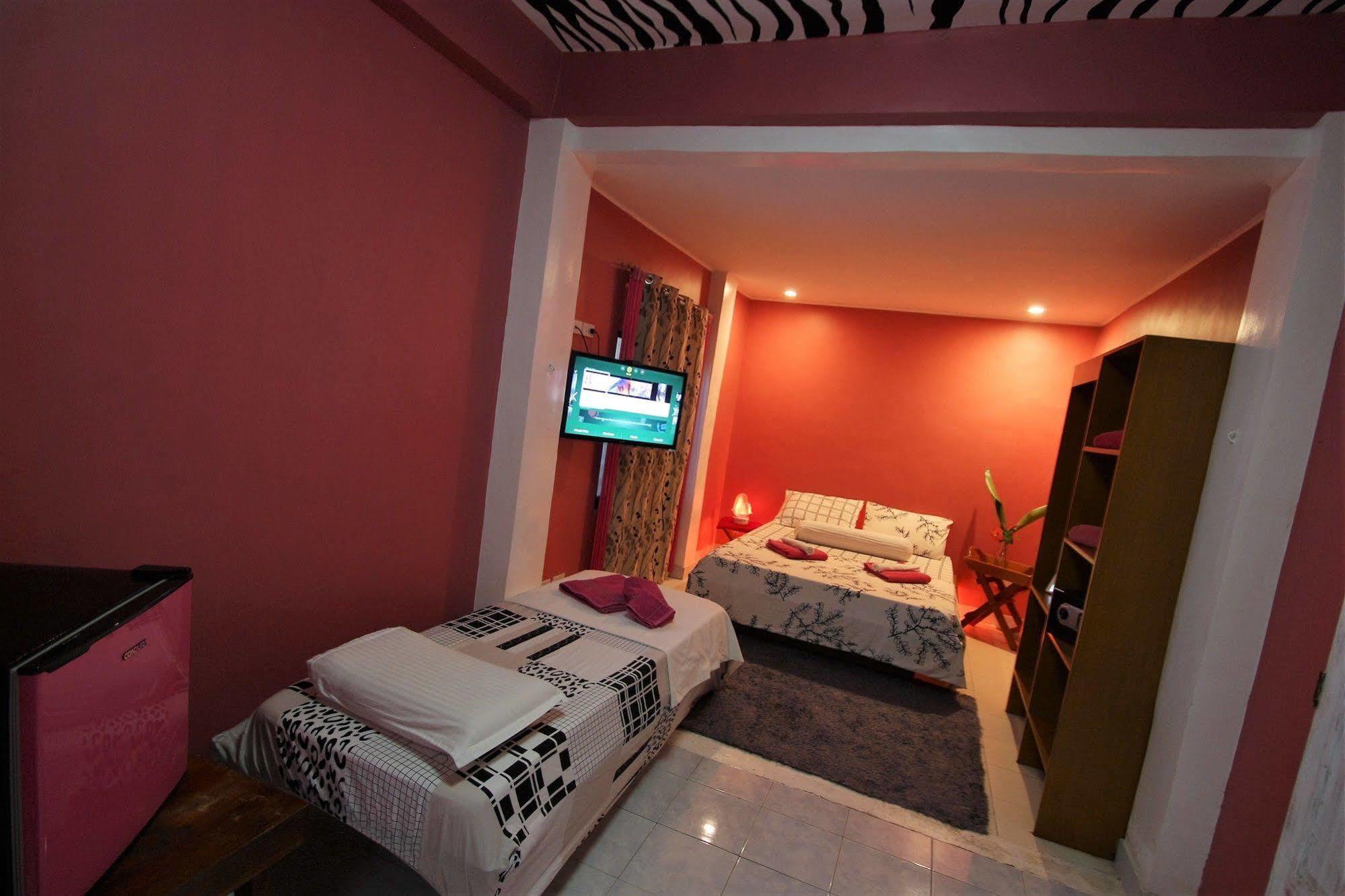 Blue Bamboo Hotel Balabag  Ngoại thất bức ảnh